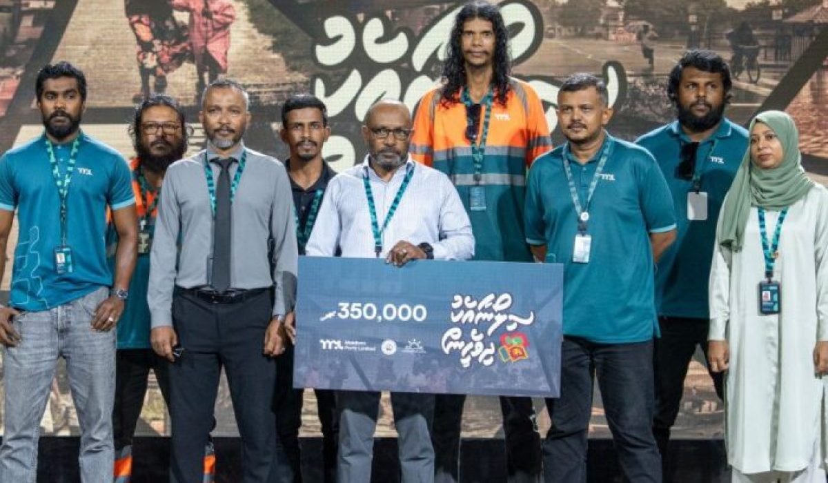 7edfa027-ae9d-42c7-910d-9050cc6af641-700x700